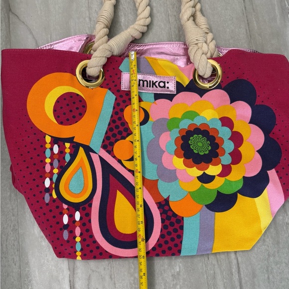 Amika Vibrant Floral Tote Bag - Picture 5 of 5